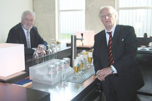 Ministerpräsident Carstensen besucht Titan Präcis